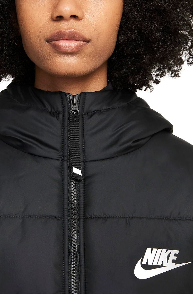 Jaqueta Nike Sportswear Therma - FIT Repel Classic Feminina Preto/Branco - NewSkull