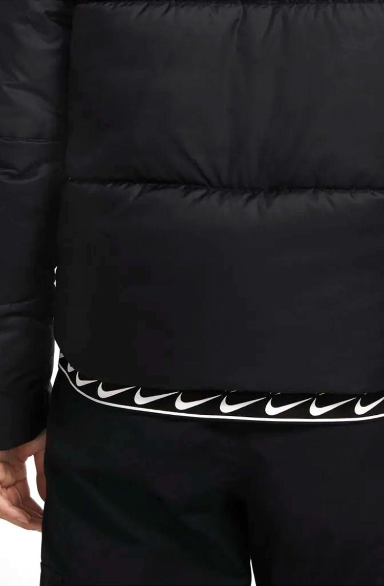 Jaqueta Nike Sportswear Therma - FIT Repel Feminina Preto/Branco - NewSkull