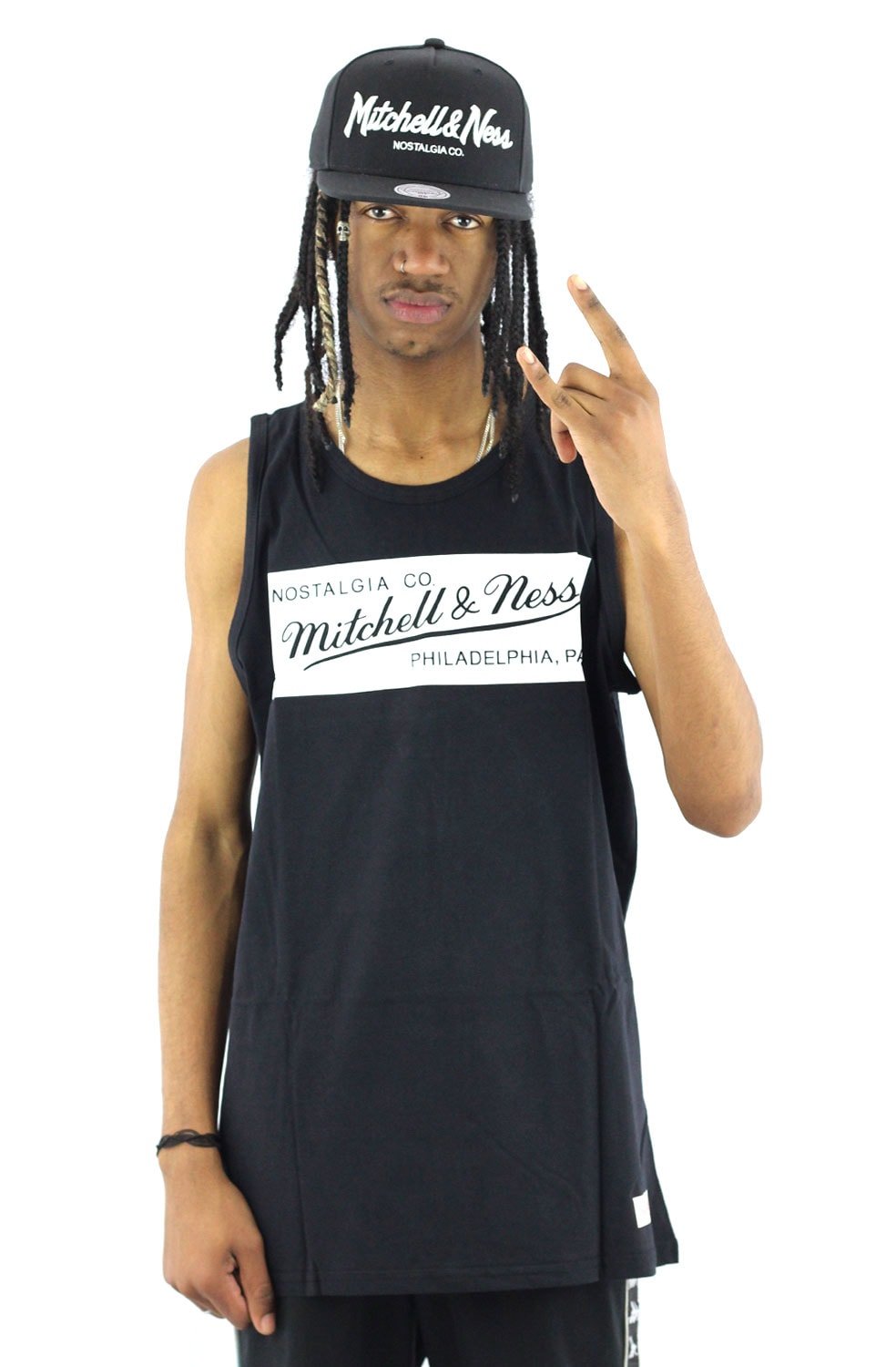 Regata Mitchell e Ness Logo Box Preta - NewSkull