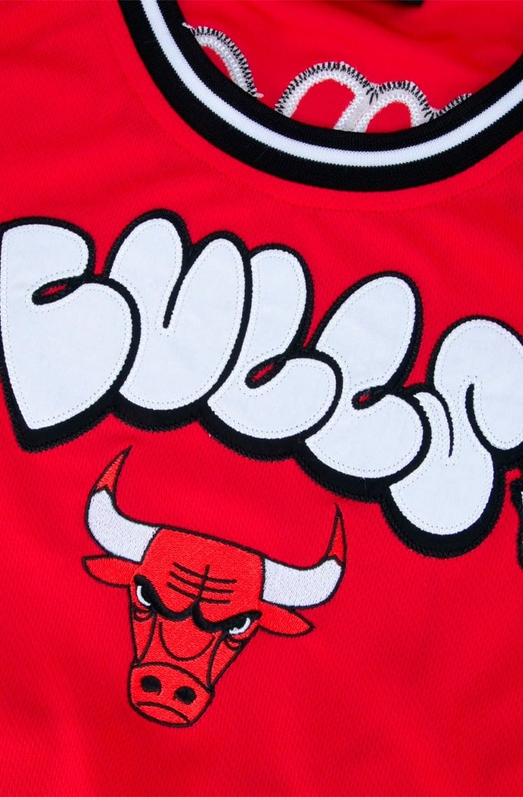 Regata New Era Performance Chicago Bulls Street Life Bold Vermelho/Branco - NewSkull