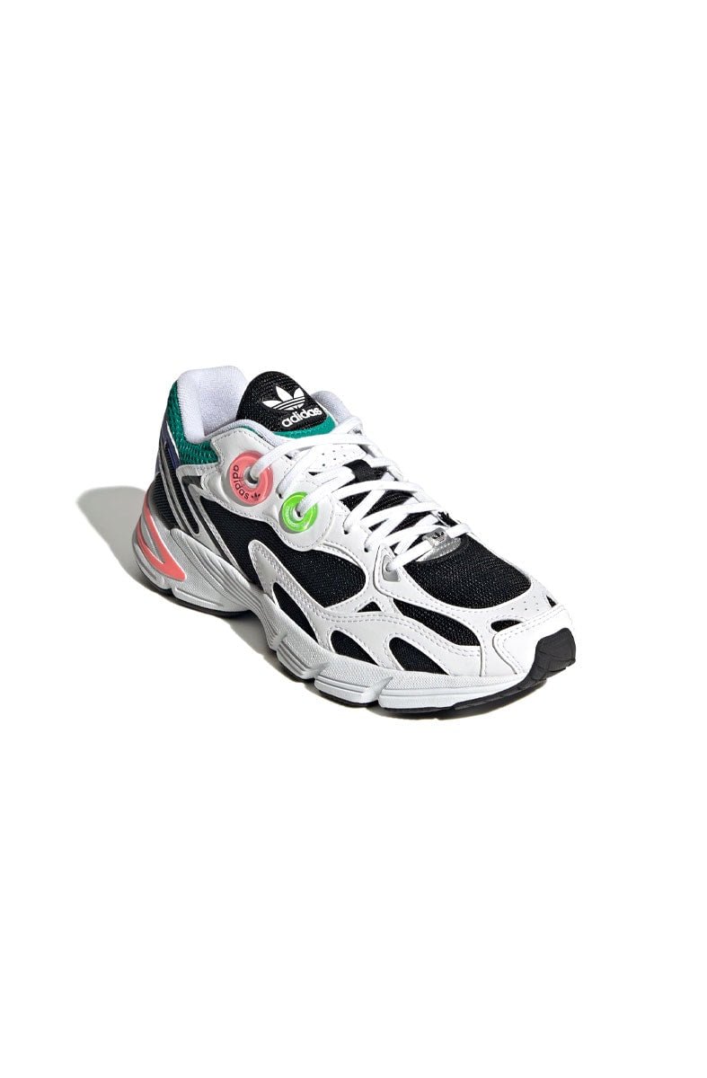 Tênis Adidas Astir Branco/Preto/Verde - NewSkull
