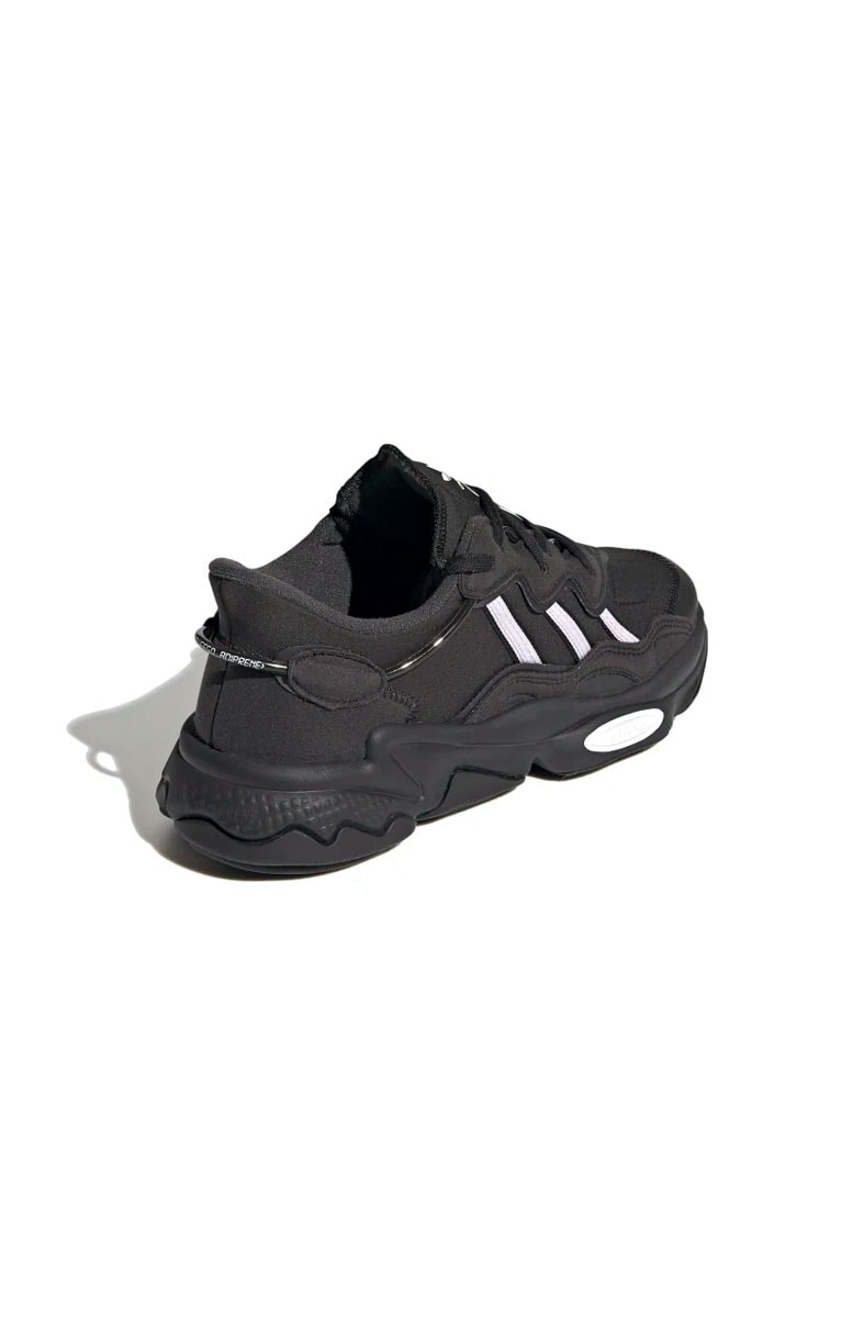 Tênis Adidas Feminino Ozweego Preto/Branco - NewSkull