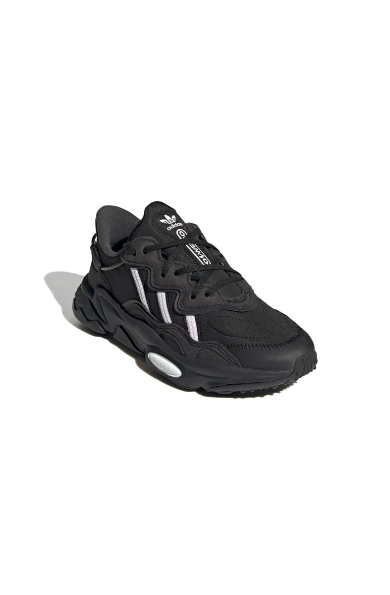 Tênis Adidas Feminino Ozweego Preto/Branco - NewSkull