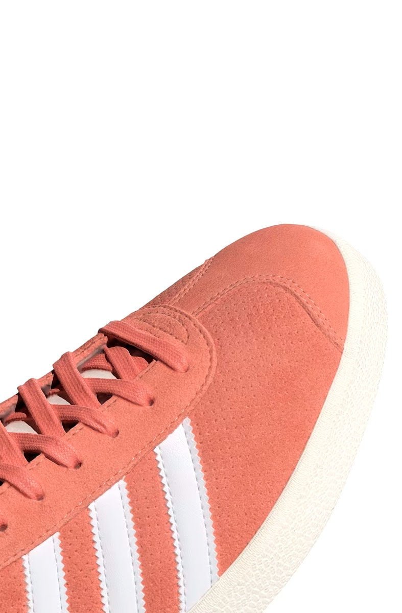 Tênis Adidas Gazelle Feminino Laranja/Branco IG6213 - NewSkull