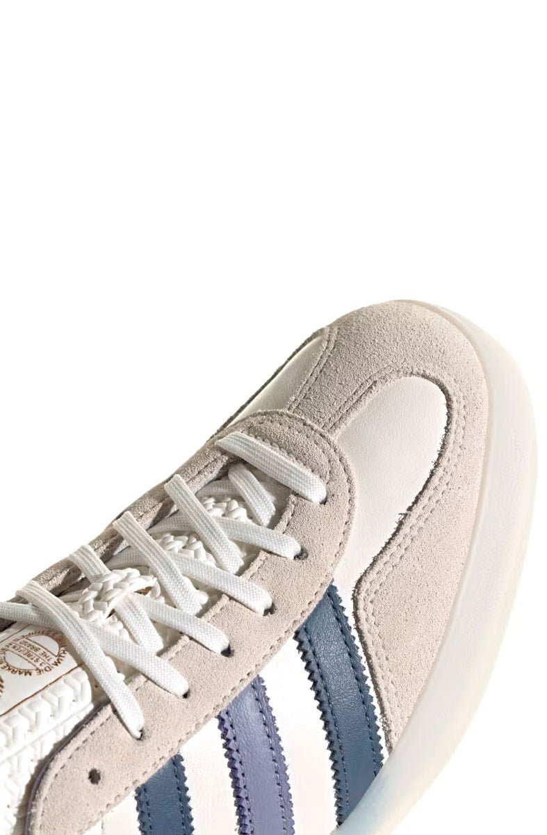 Tênis Adidas Gazelle Indoor Feminino Off - White/Azul IG1643 - NewSkull