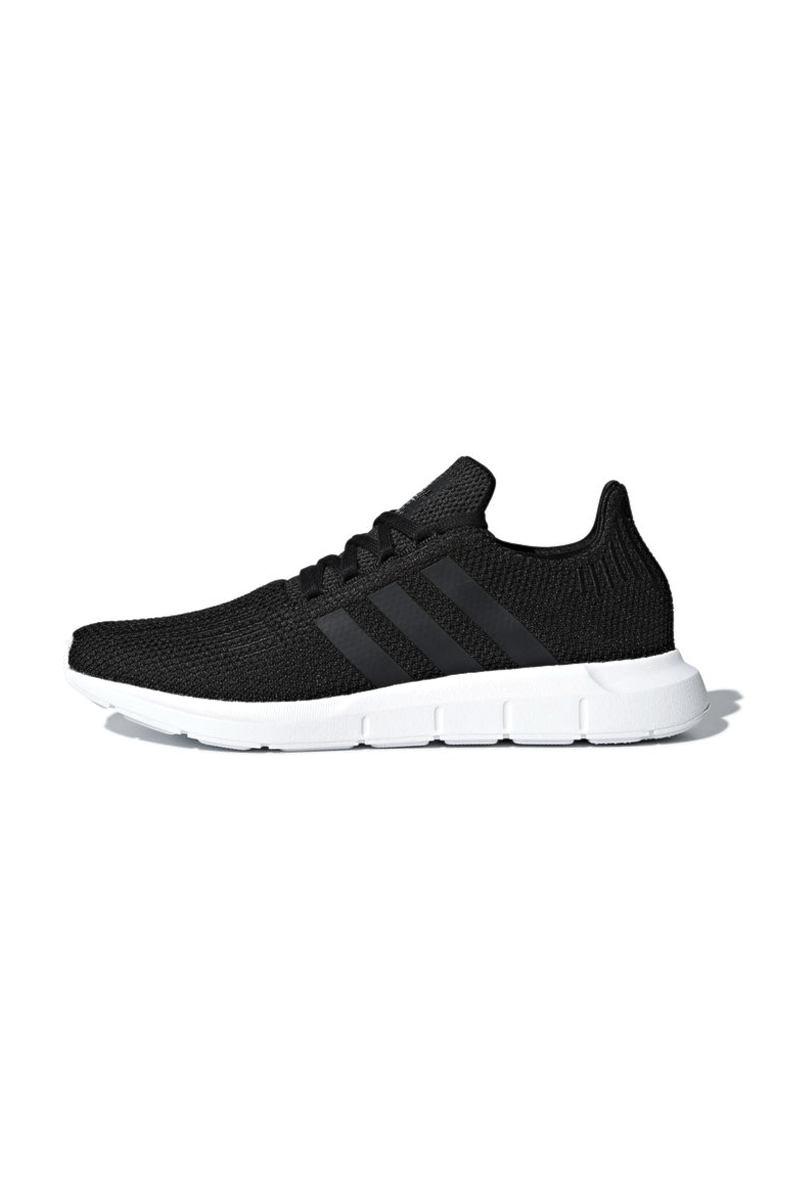 Tênis Adidas Swift Run Preto 2 - NewSkull