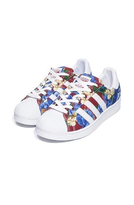 Tênis Adidas x Farm Superstar Floral - NewSkull