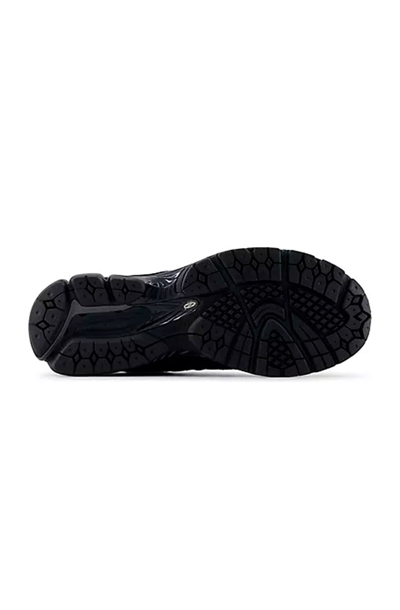 Tênis New Balance 2002R Preto/Grafite M2002RPJ - NewSkull
