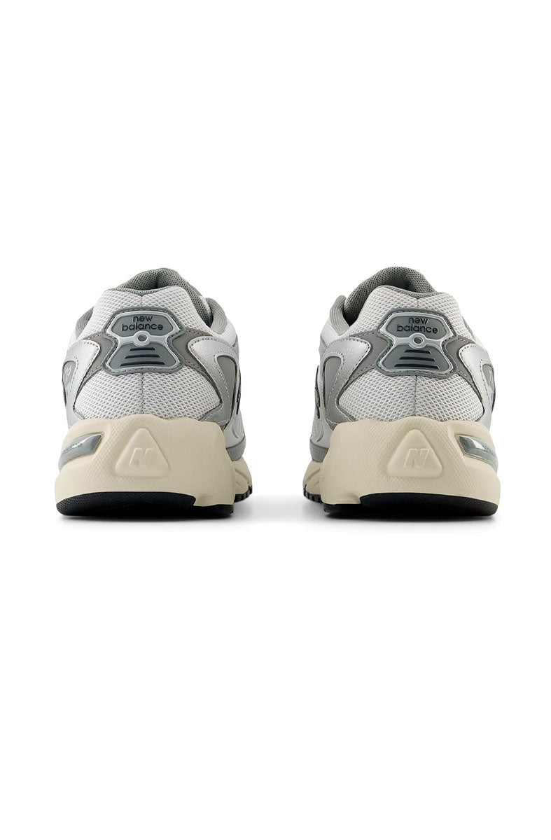 Tênis New Balance 725V1 Unissex Branco/Cinza Metalizado ML725CG - NewSkull