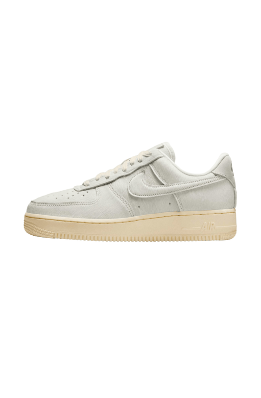 Tênis Nike Air Force 1 '07 Feminino Pony Hair Bege II7398 - 100 - NewSkull