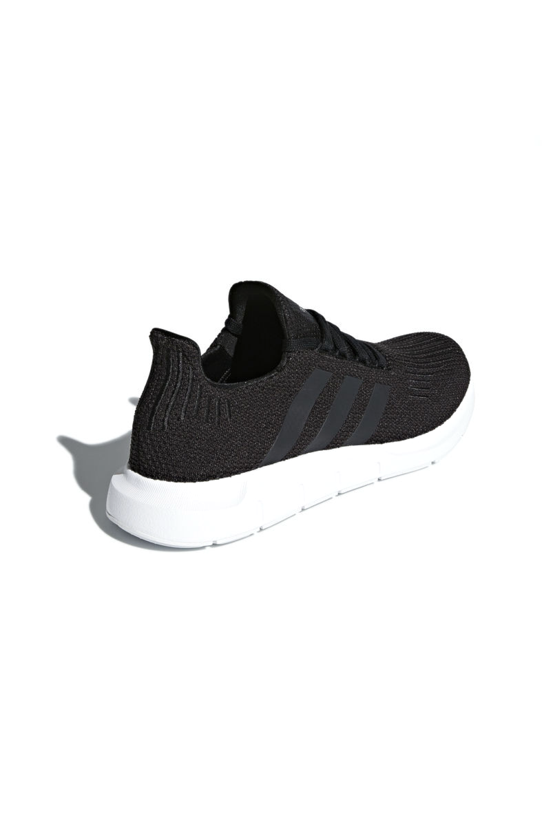 Tênis Adidas Swift Run Preto 2