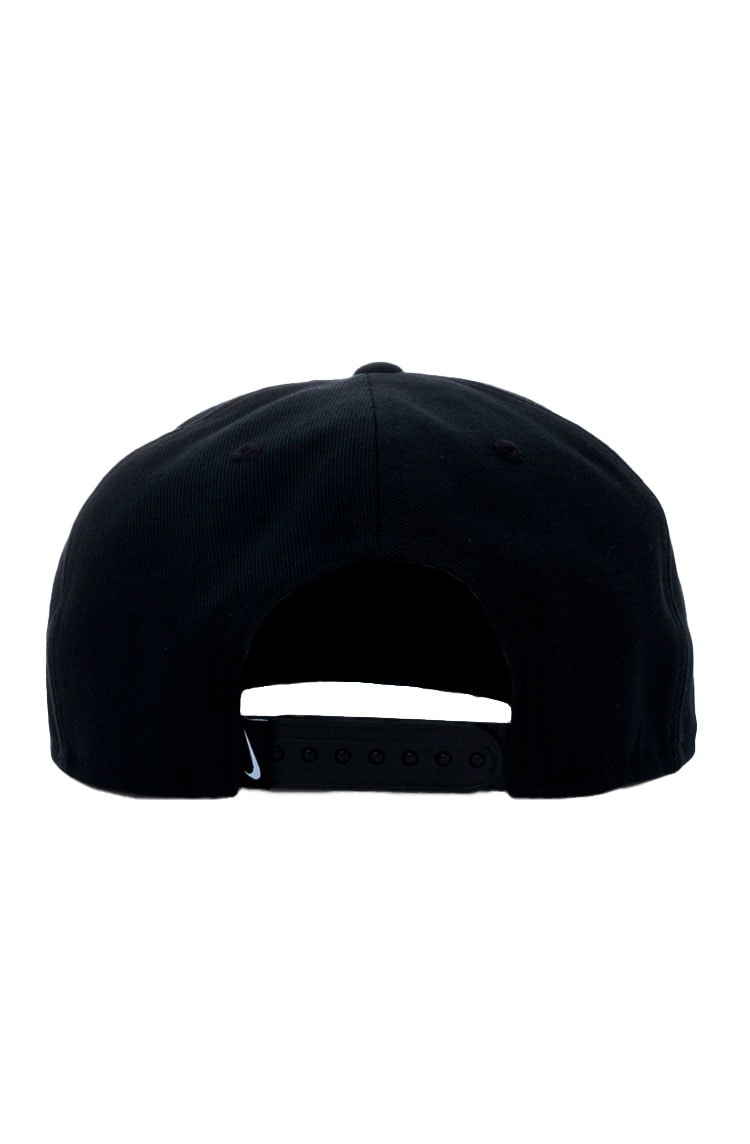 Bone Nike Sportswear Pro Snapback Preto/Branco