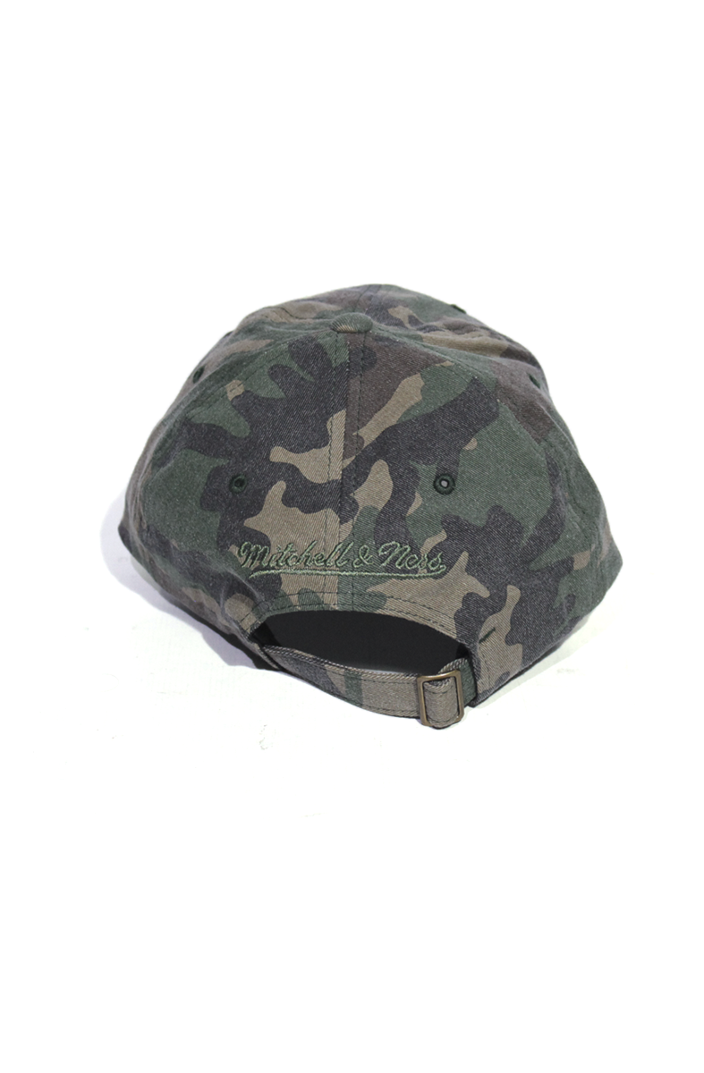 Bone Aba Curva Mitchell and Ness Logo Camo Strapback Verde