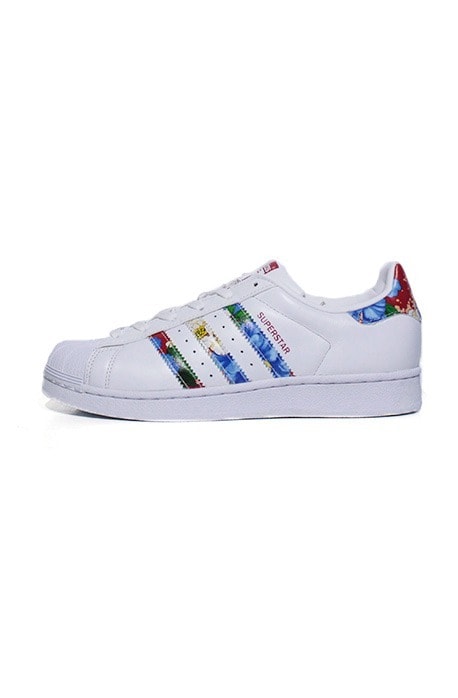 Tênis Adidas x Farm Superstar Foundation Branco com Floral