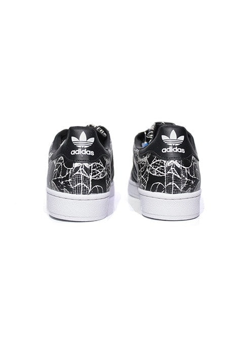 Tênis Adidas x Farm Superstar Foundation Preto com Branco