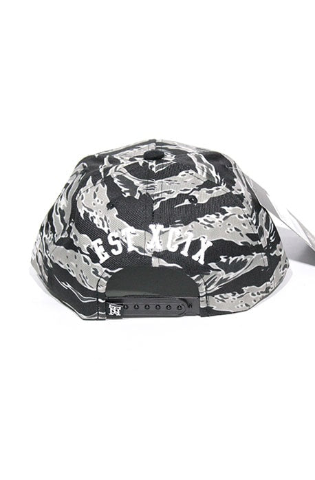 Boné Thug Nine Snapback Tag Camo