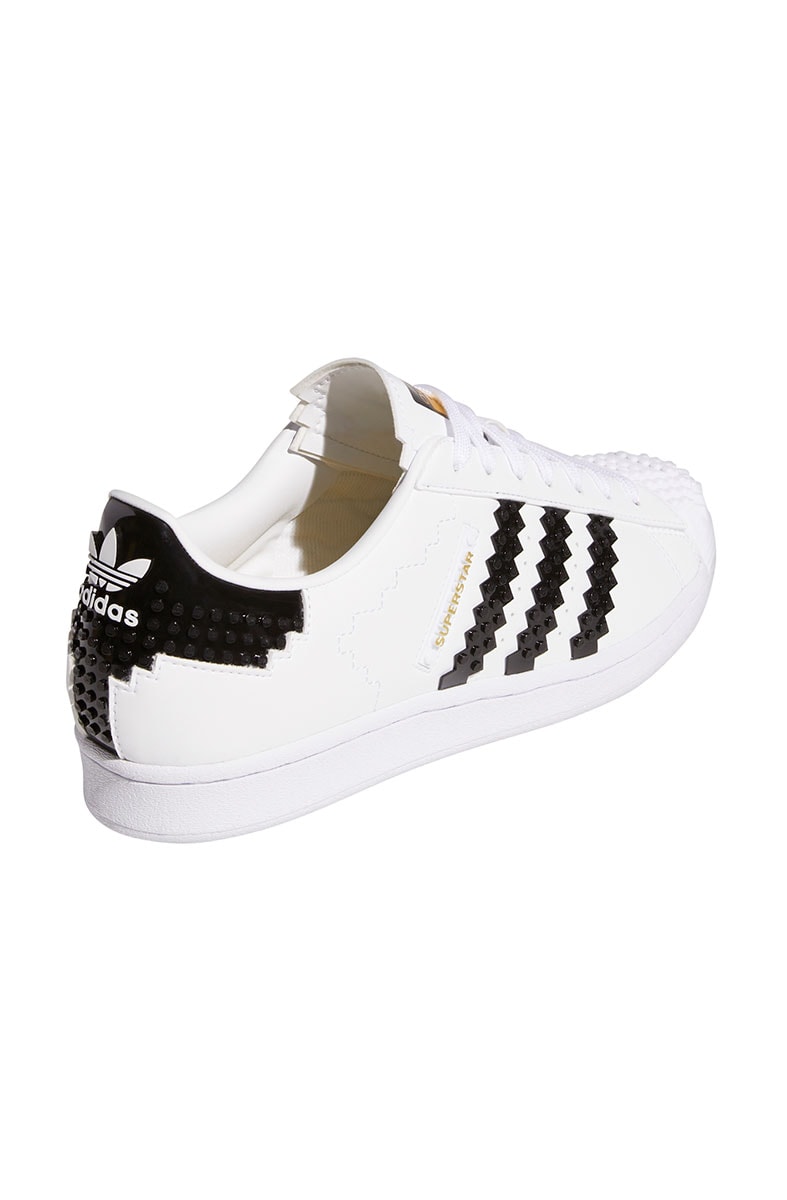 Tênis Adidas Superstar x LEGO Branco/Preto