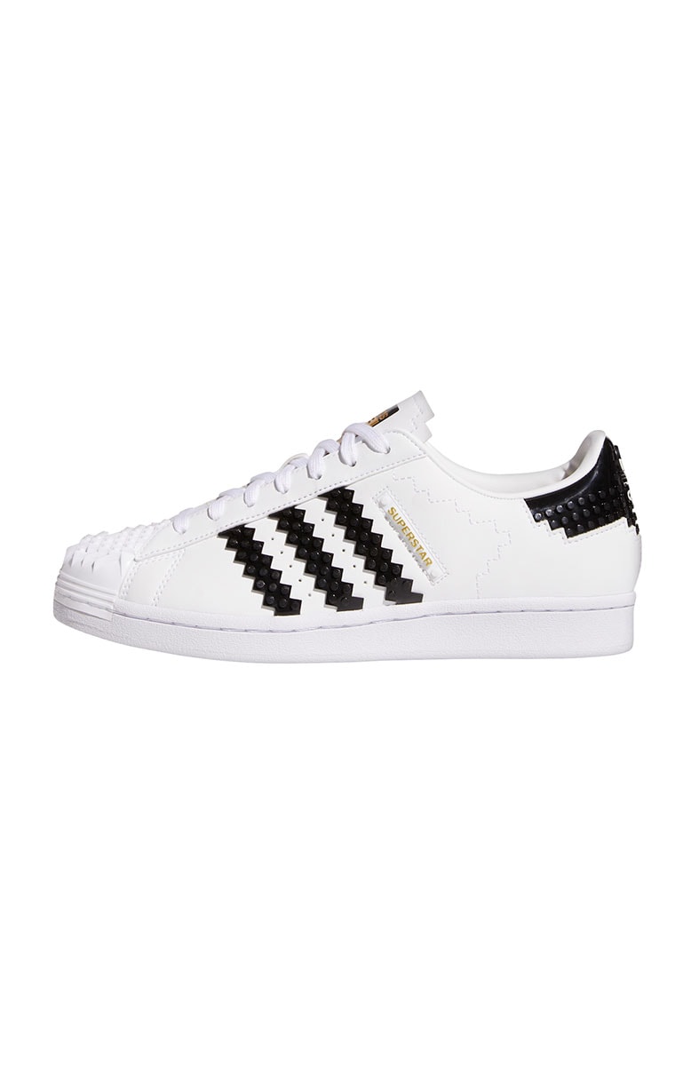 Tênis Adidas Superstar x LEGO Branco/Preto