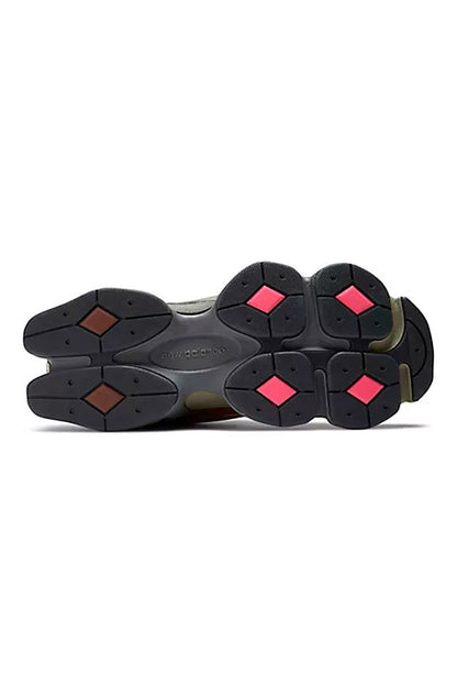 Tênis New Balance 9060 U9060BUR Marrom