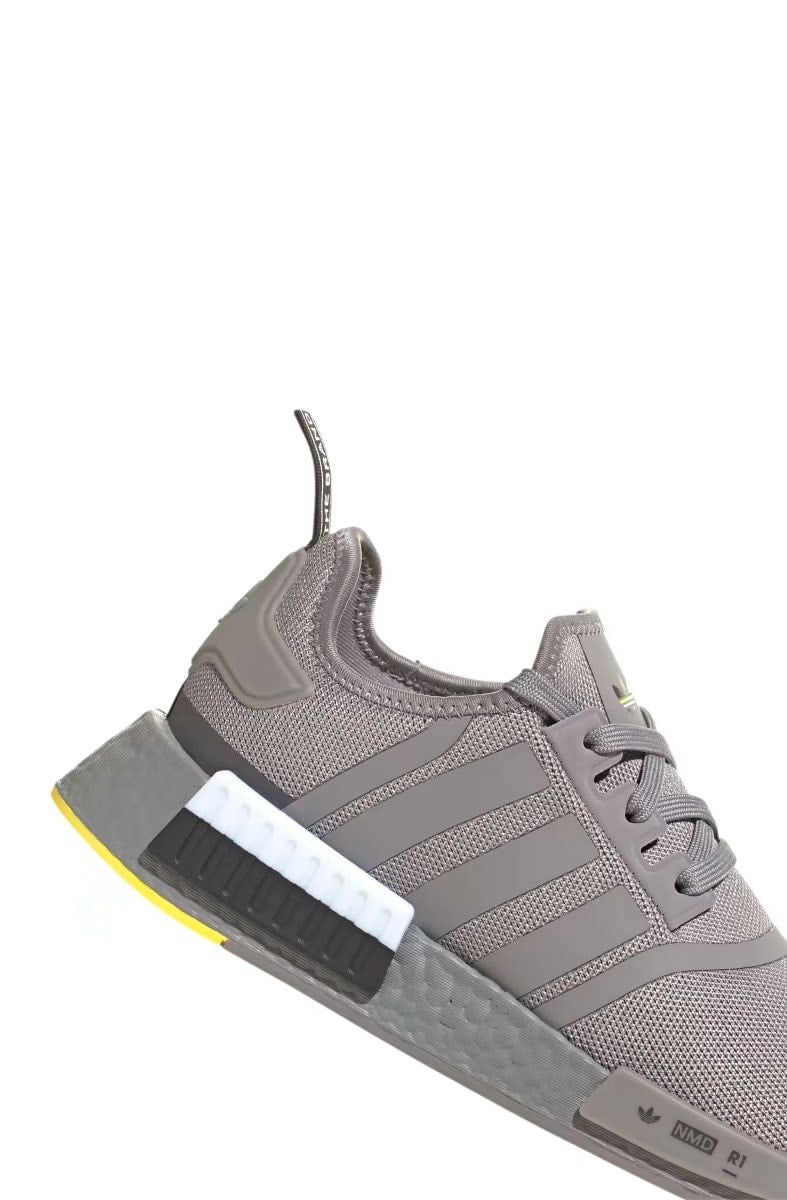 Tênis Adidas NMD R1 Cinza