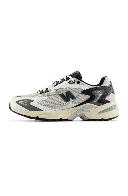 Tênis New Balance 725V1 Unissex Branco/Off-White/Preto ML725CE