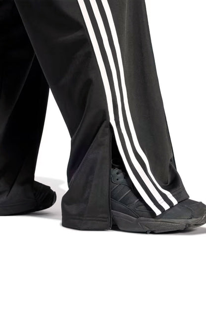 Calça Adidas Firebird Loose Track Preto/Branco