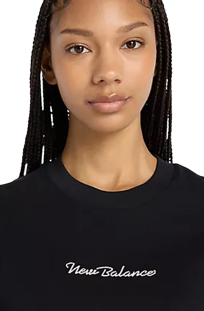 Camiseta New Balance Athletics Script Feminino Preto