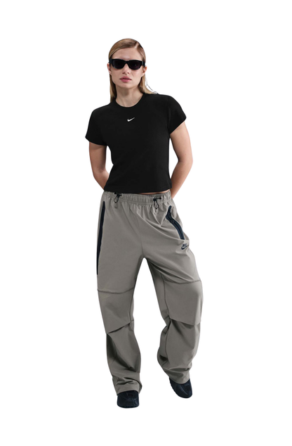 Camiseta Nike Sportswear Feminino Preto