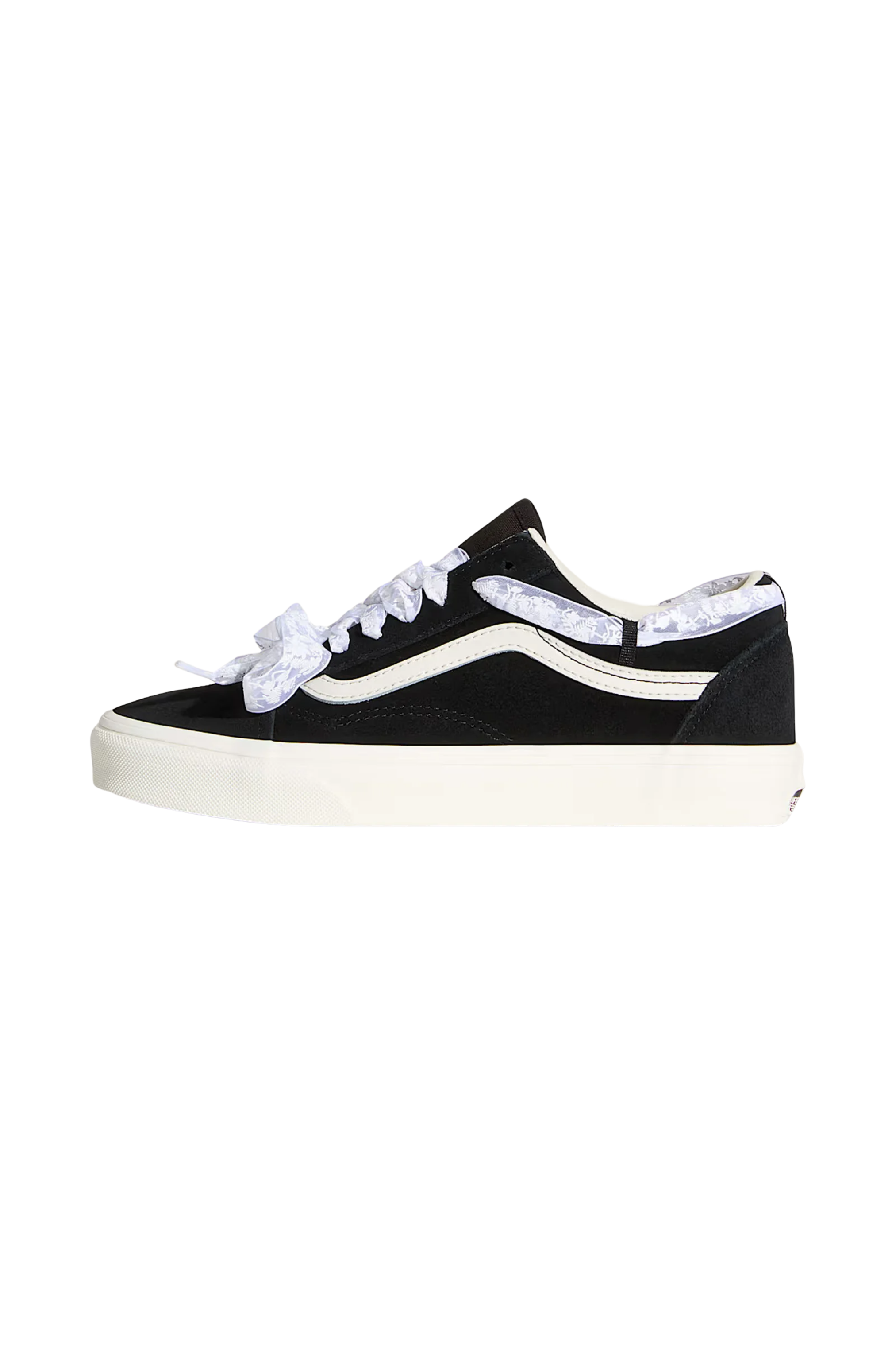 Tênis Vans Old Skool Coquette Preto/Branco VN000D6WBMA