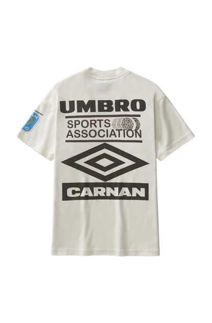 Camiseta Umbro x Carnan Sports Association Off-White/Preto