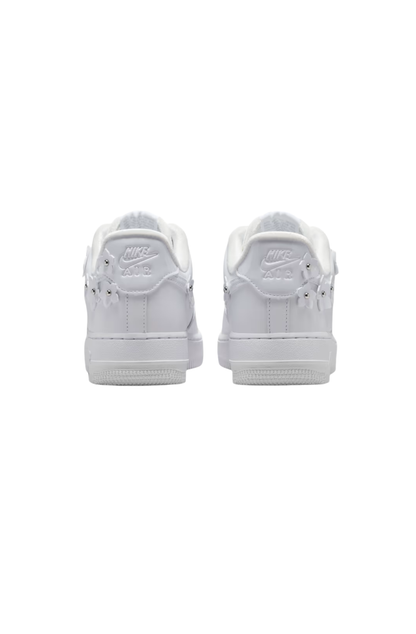 Tênis Nike Air Force 1 '07 SE Feminino Branco/Branco IR8637-100