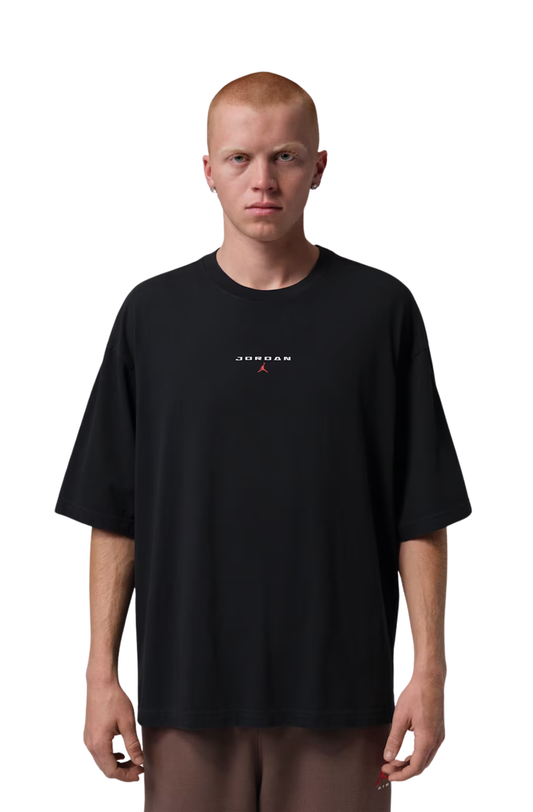 Camiseta Jordan Flight Essentials Oversized Patch Preto