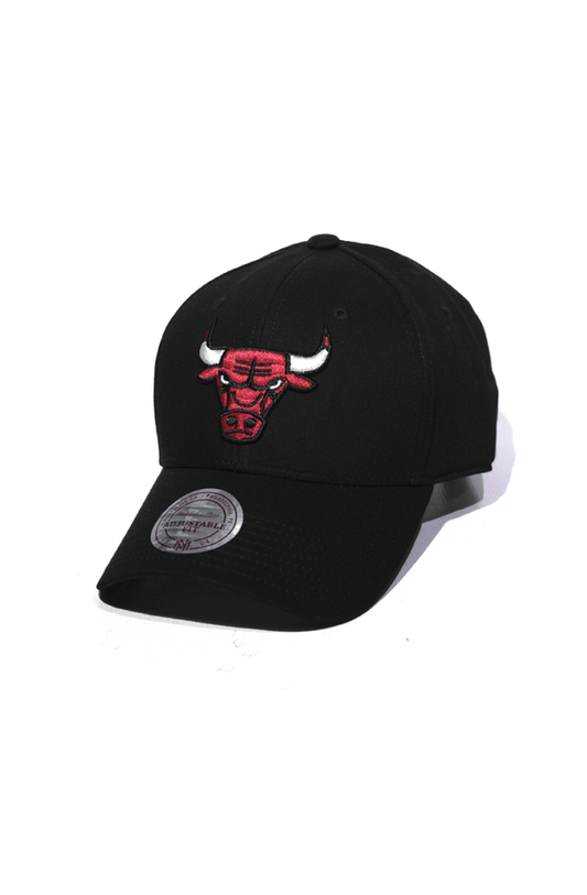 Boné Aba Curva Mitchell and Ness Chicago Bulls Team Logo Low Preto Strapback - NewSkull