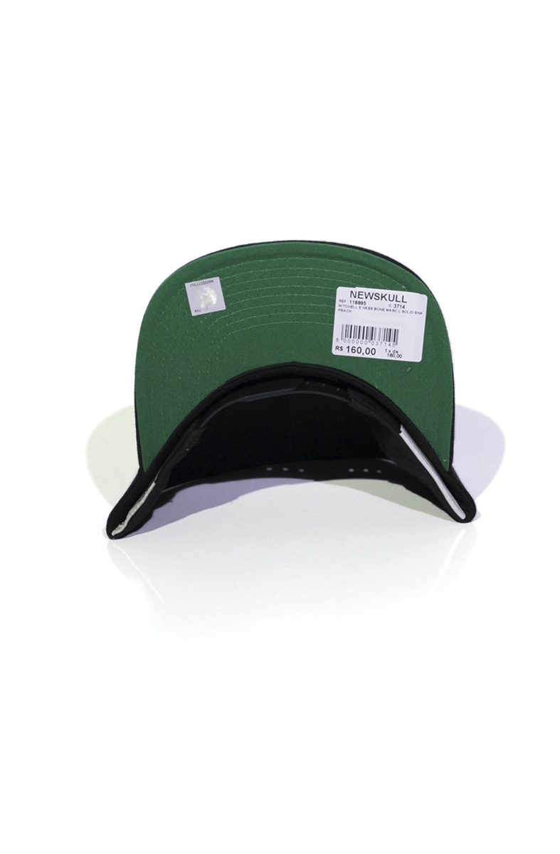 Boné Mitchell and Ness Boston Celtics Logo Solid Snapback Preto - NewSkull