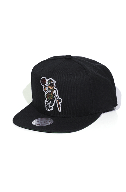 Boné Mitchell and Ness Boston Celtics Solid Logo Snapback Preto - NewSkull