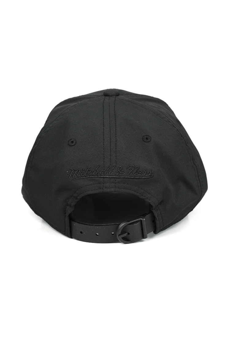 Boné Mitchell and Ness Brooklyn Nets Volley Strapback - NewSkull