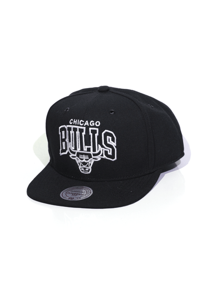 Boné Mitchell and Ness Chicago Bulls Arch Snapback - NewSkull