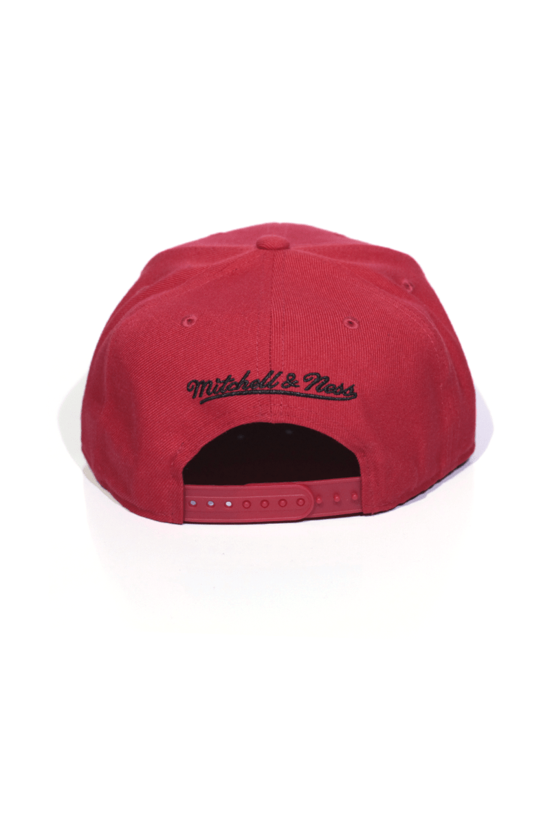 Boné Mitchell and Ness Chicago Bulls Logo Solid Vermelho Snapback - NewSkull