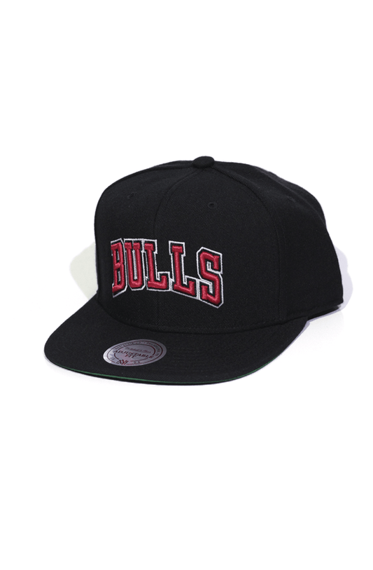 Boné Mitchell and Ness Chicago Bulls Solid Snapback Preto - NewSkull