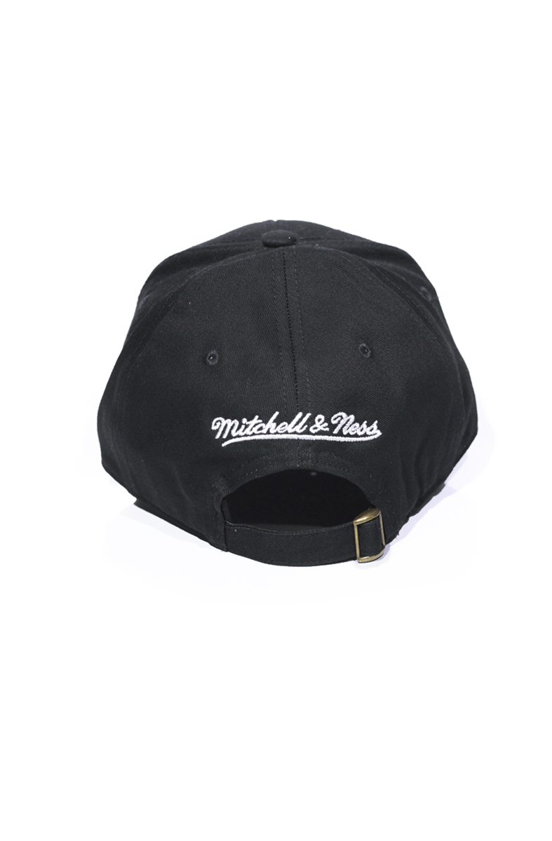 Boné Mitchell and Ness Chicago Bulls Team Logo Low Pro Strapback - NewSkull