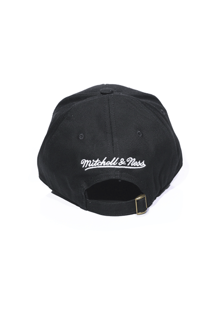 Boné Mitchell and Ness Chicago Bulls Team Logo Low Pro Strapback - NewSkull