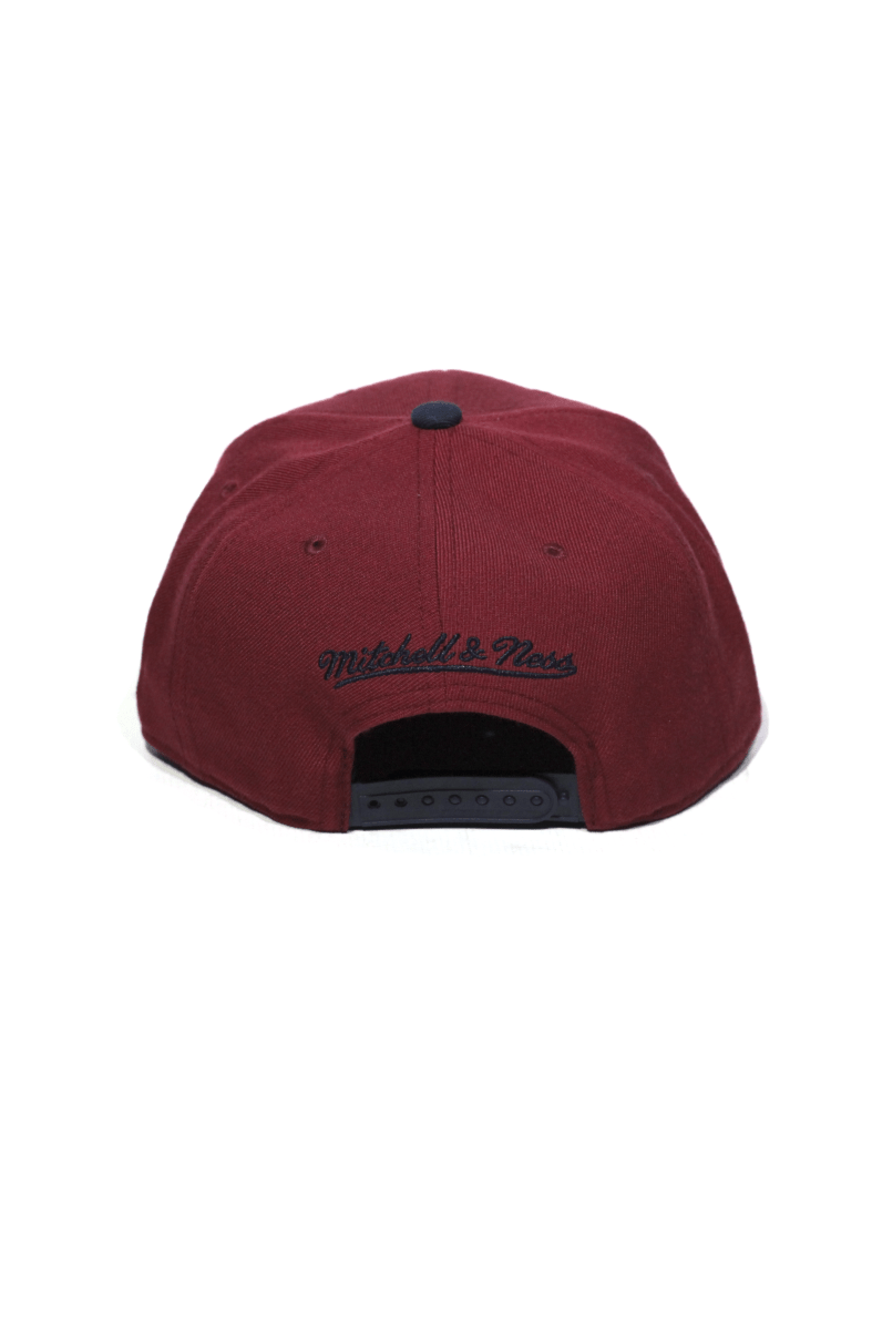 Boné Mitchell and Ness Cleveland Cavaliers Box Logo Snapback - NewSkull