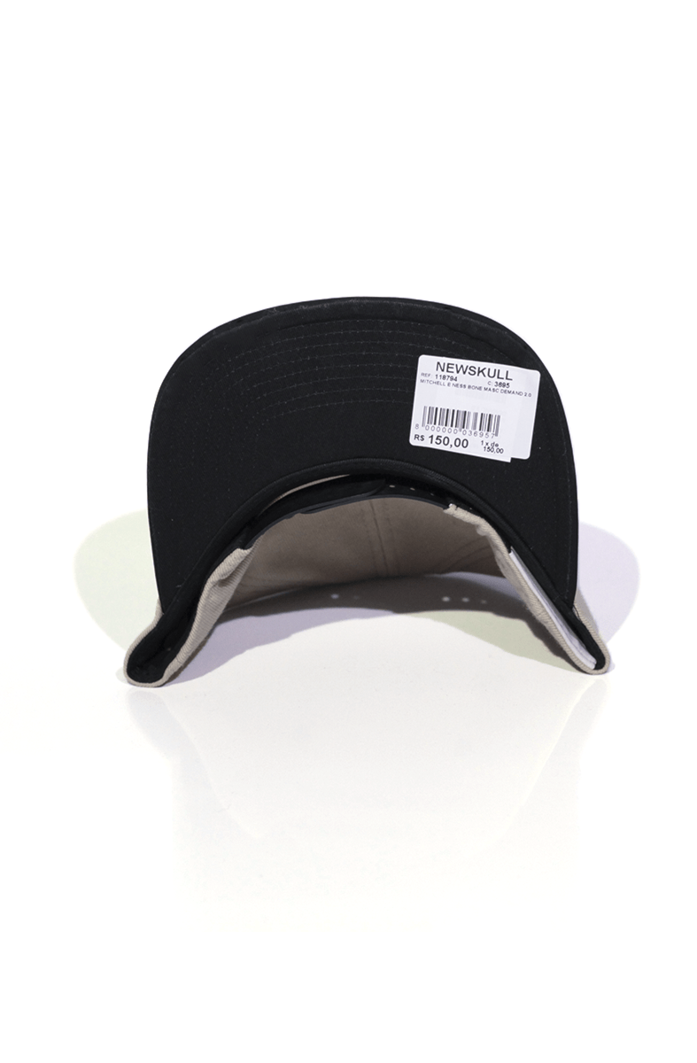 Boné Mitchell and Ness Demand 2.0 Bege Snapback - NewSkull