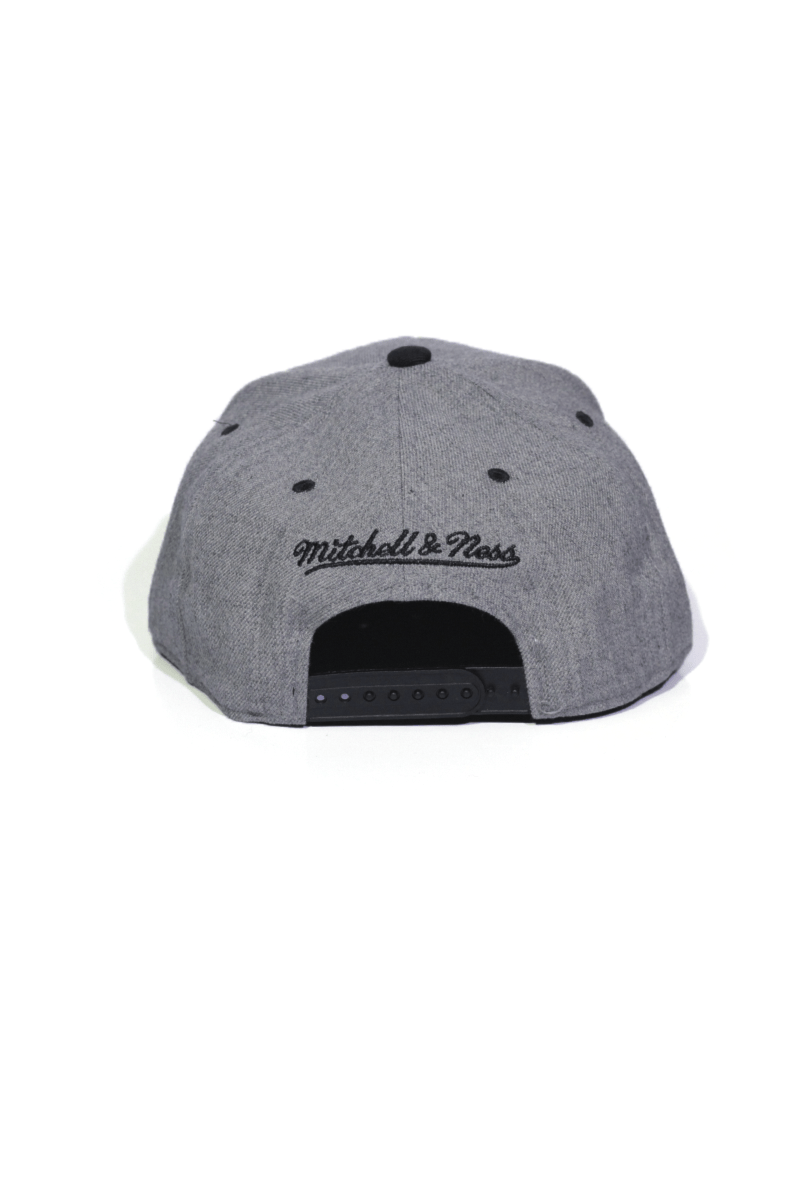 Boné Mitchell and Ness M&N Box Logo Snapback Cinza - NewSkull