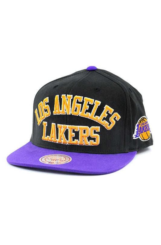 Bone MITCHELL AND NESS NBA Los Angeles Lakers Snapback Preto/Roxo - NewSkull