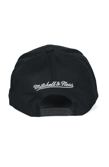 BONE MITCHELL AND NESS SAN ANTONIO SPURS NBA SNAPBACK PRETO - NewSkull