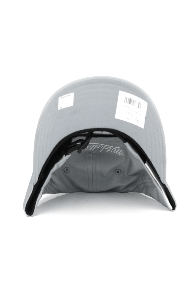 Boné Mitchell and Ness San Antonio Spurs Volley Strapback - NewSkull