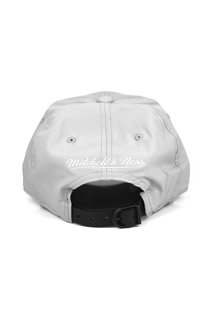Boné Mitchell and Ness San Antonio Spurs Volley Strapback - NewSkull