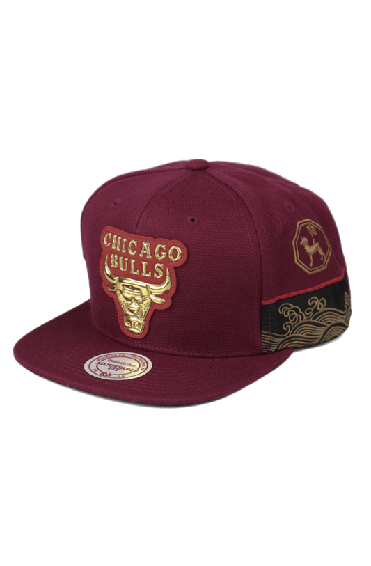 Boné Mitchell and Ness Snapback Chicago Bulls Chinese New Year Bordo - NewSkull