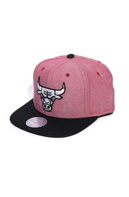 Boné Mitchell and Ness Snapback NBA Chicago Bulls Isles Rosa - NewSkull
